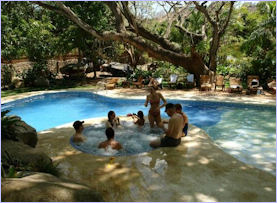 The swimming pool at Bosque del Mar Hotel