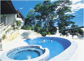 Swimming pool at the California Hotel in Manuel Antonio