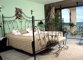 Rooms at La Mansion Inn in Manuel Antonio