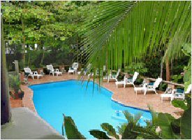 Swimming pool at the Verde Mar Hotel in Manuel Antonio, Costa Rica