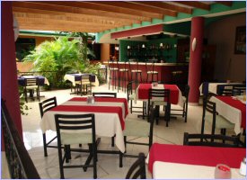 Restaurant at El Mango Hotel, near SJO airport